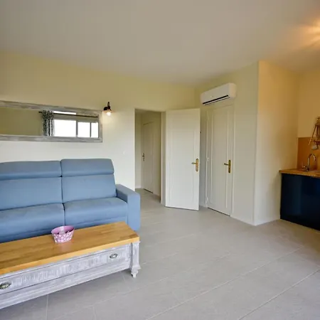Roxane-inn With Apartamento