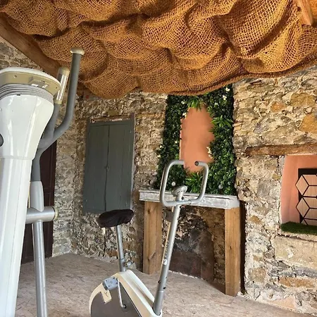 Roxane-inn With Apartamento Carcasona