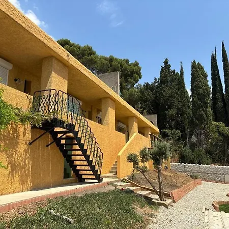 Roxane-inn With Apartamento